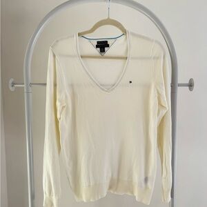 Tommy Hilfiger Womens V-neck Sweater